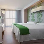 ホテル Doubletree By Hilton ジローナ