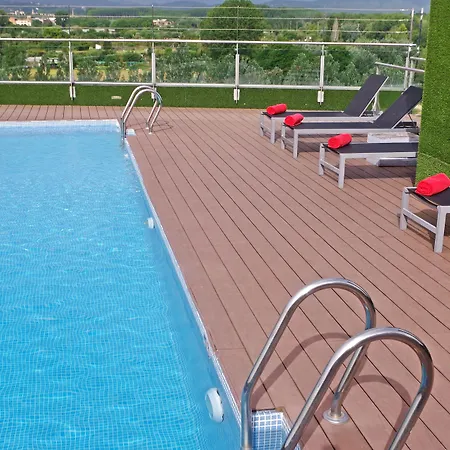 Отель Doubletree By Hilton