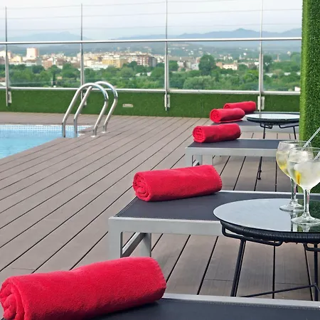 Doubletree By Hilton Χιρόνα