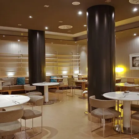 Doubletree By Hilton Отель Жирона