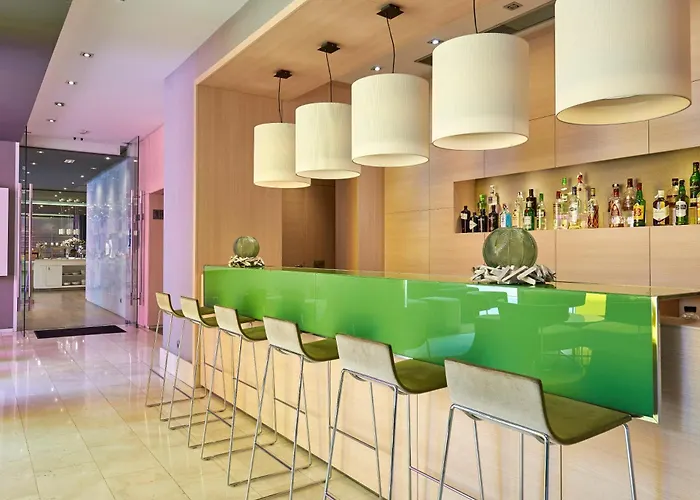 מלון Doubletree By Hilton ז'ירונה