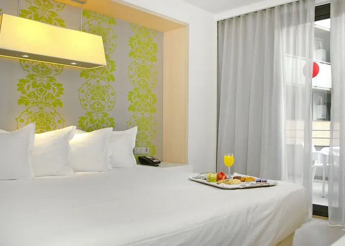 Doubletree By Hilton 4* ז'ירונה