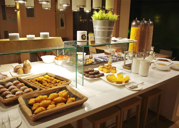 Готель Doubletree By Hilton