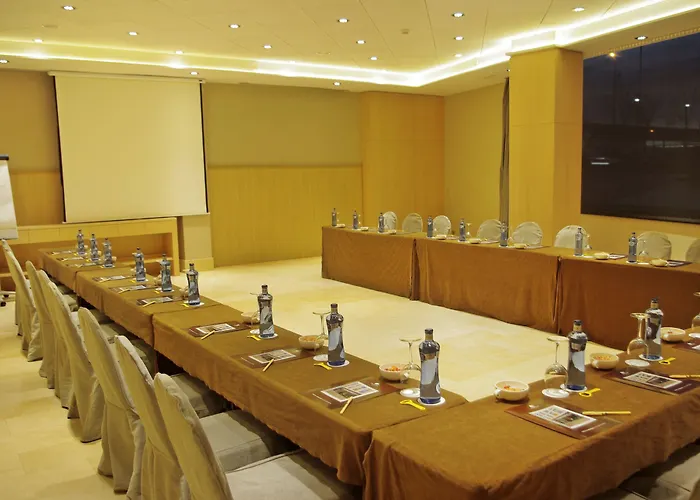 Готель Doubletree By Hilton 4*