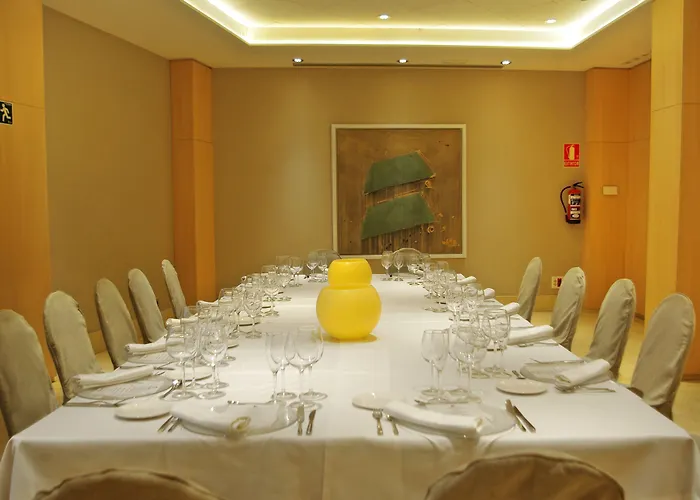 Doubletree By Hilton Готель Жерона