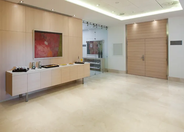 מלון Doubletree By Hilton 4*