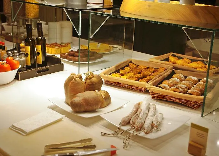 Doubletree By Hilton Готель 4*