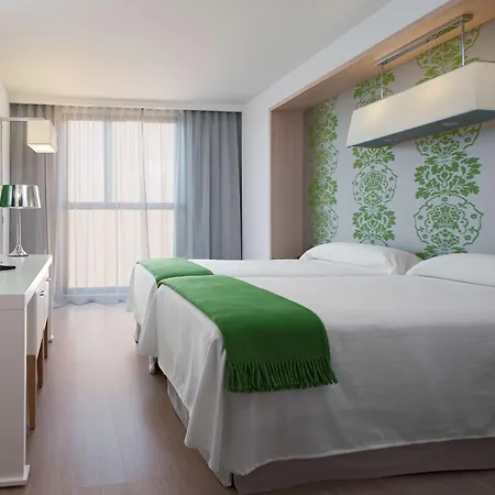 호텔 Doubletree By Hilton 지로나