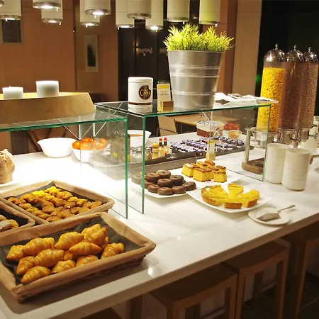 Hotell Doubletree By Hilton