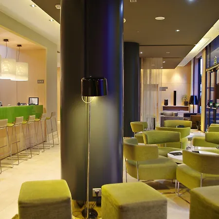 Doubletree By Hilton 지로나