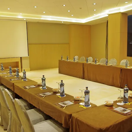호텔 Doubletree By Hilton 4*