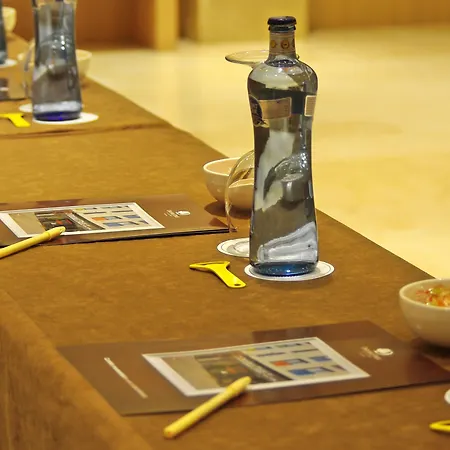 Hotell Doubletree By Hilton