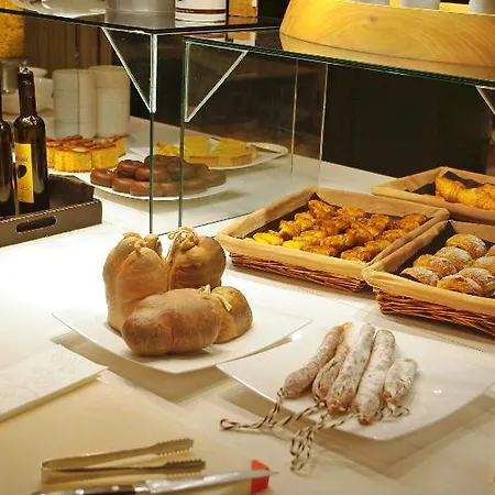 Doubletree By Hilton Hotell 4*